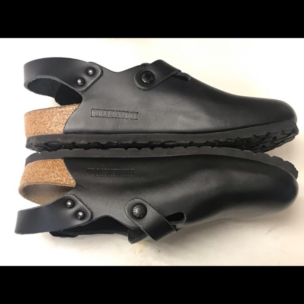 Birkenstock clogs. Like new!